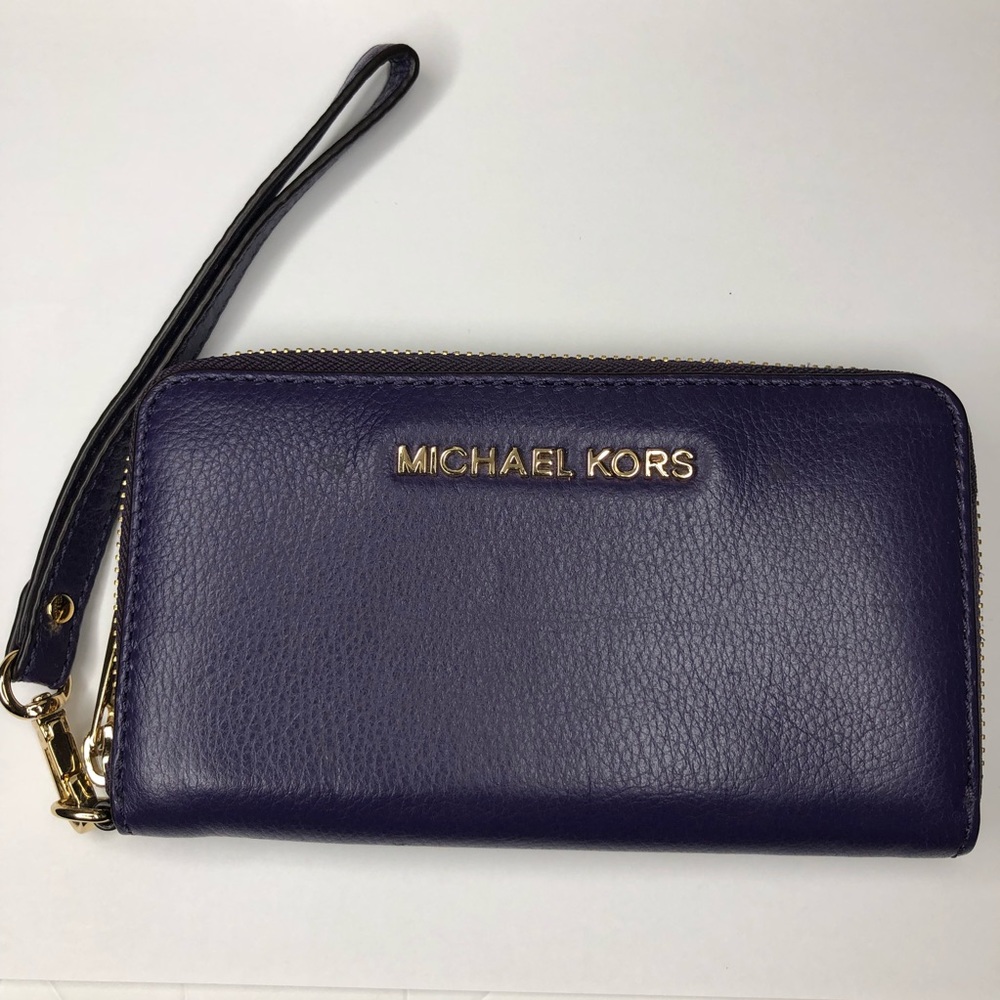 Michael Kors Mercer Leather Smartphone Wristlet
